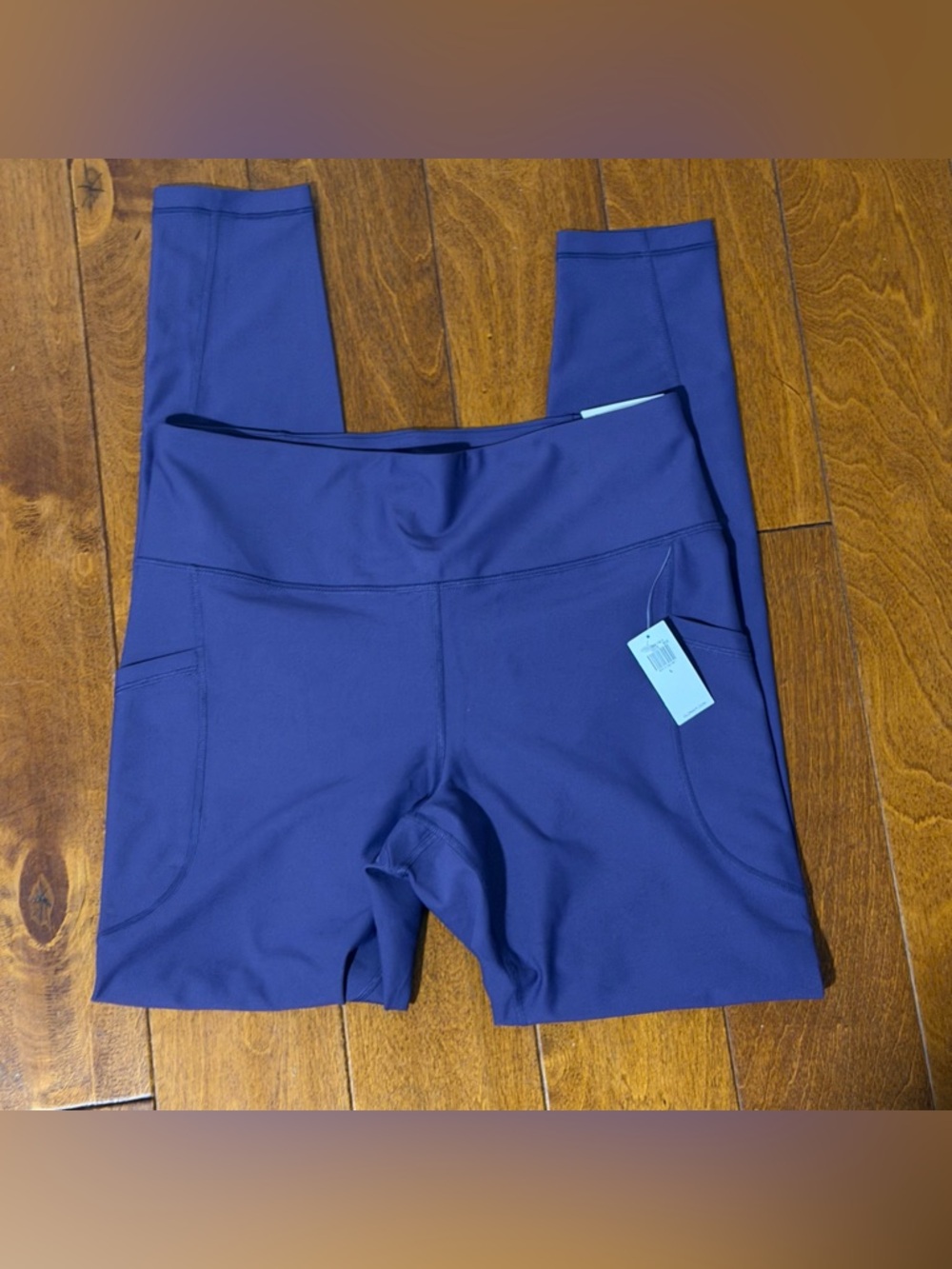 Old Navy High-Waisted PowerSoft Pocket Leggings - Picture 5 of 6